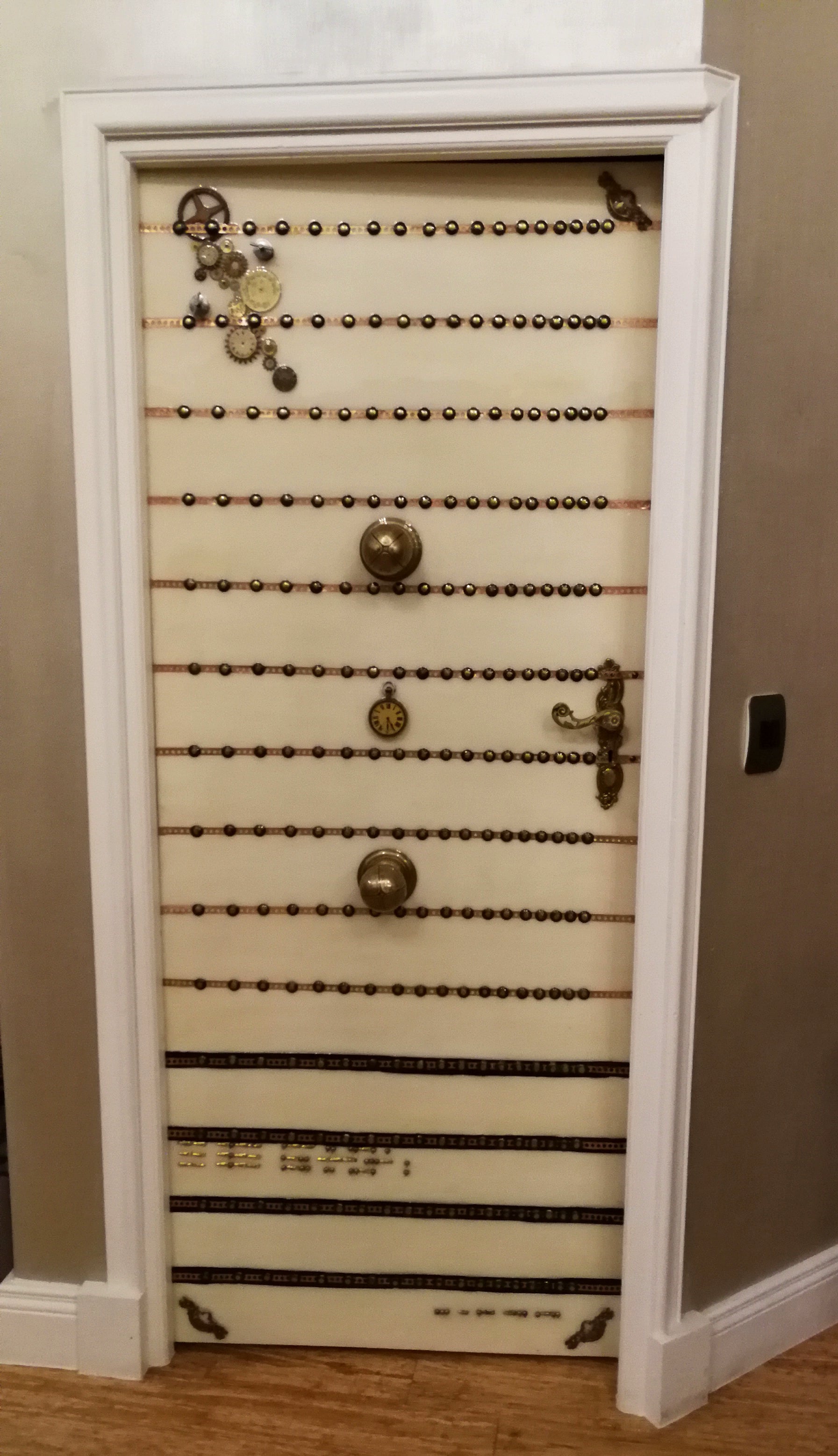 Steampunk "Morse Kode" door front view